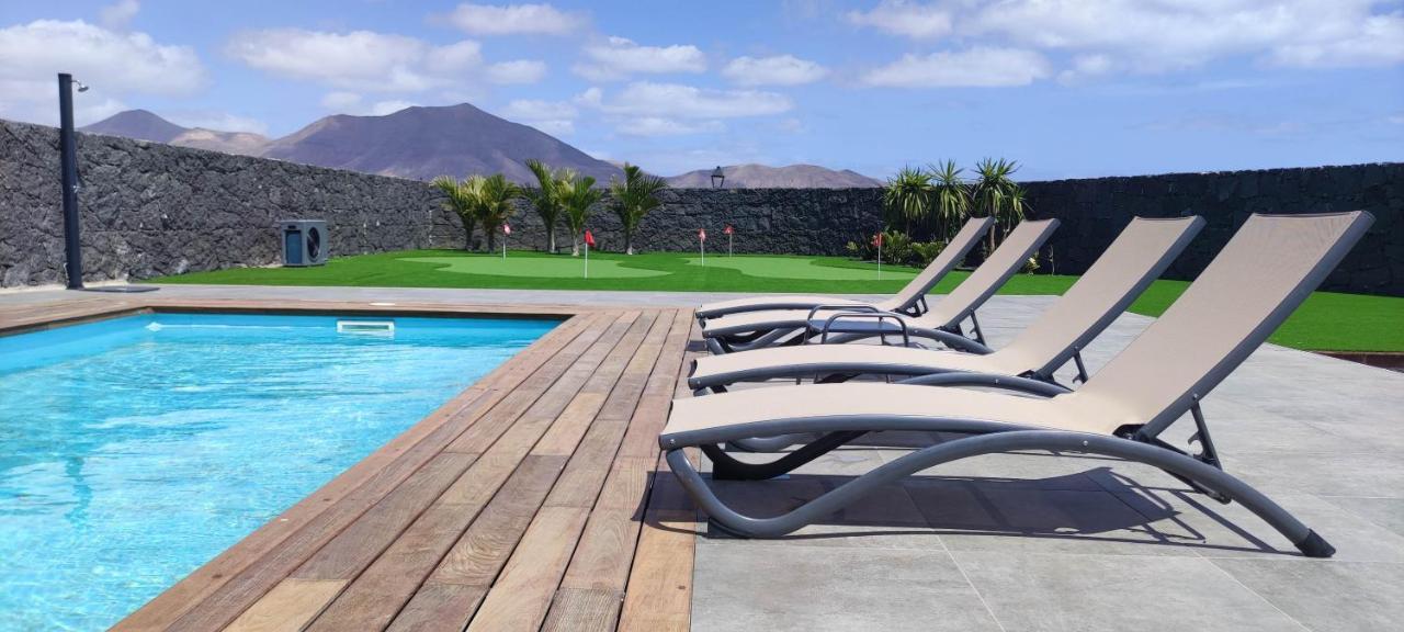 Villa Geneva - Relax Y Diversion Playa Blanca  Exteriör bild