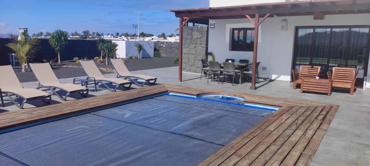 Villa Geneva - Relax Y Diversion Playa Blanca  Exteriör bild